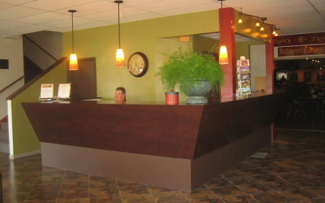 Bicentennial Inn