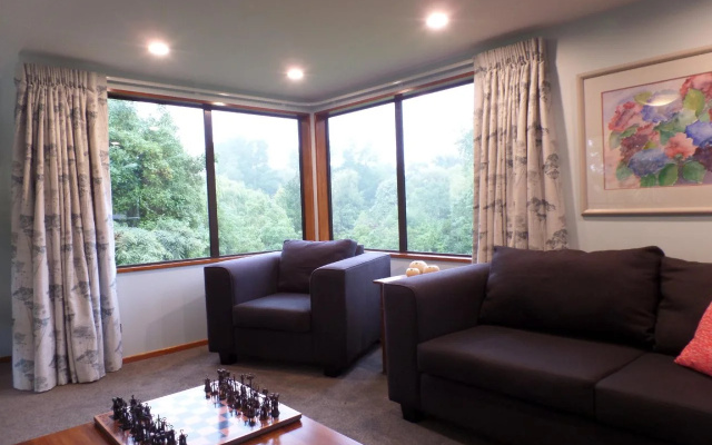 Riverstone House