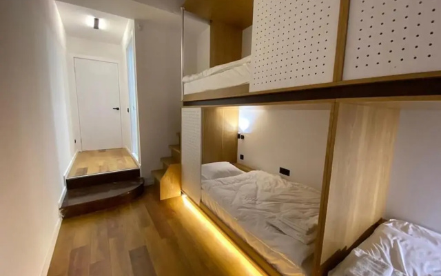 Отель The Tbilisi Pod