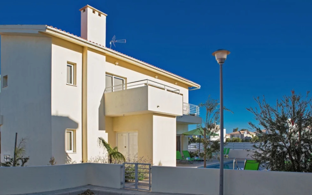 Cyprus Villa Delfini 08 Gold