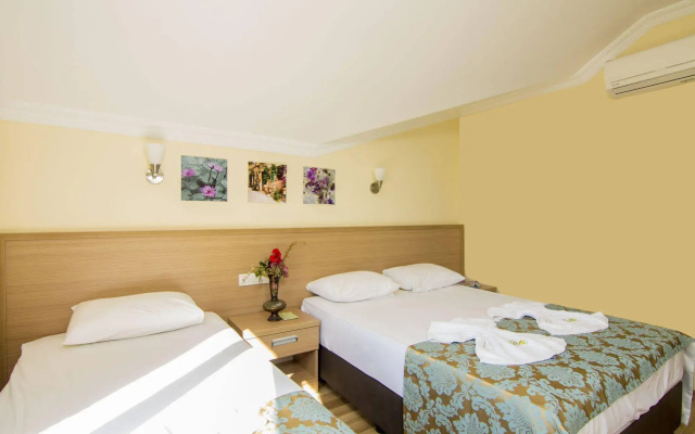 Magic Tulip Hotel