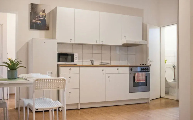 Urban Haven 1BR With 1LR Downtown