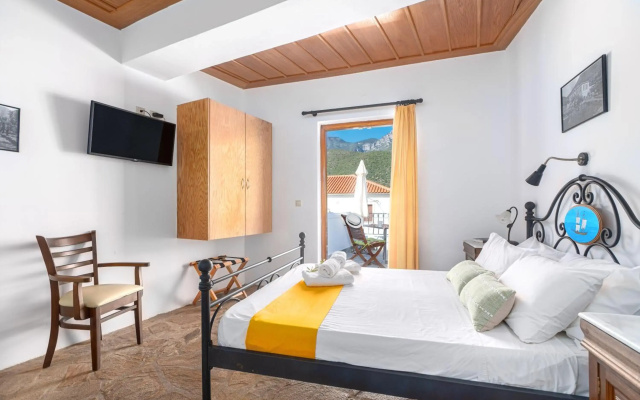 Paraliako Hotel