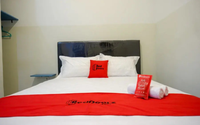 RedDoorz near Tamansari Shopping Center Salatiga