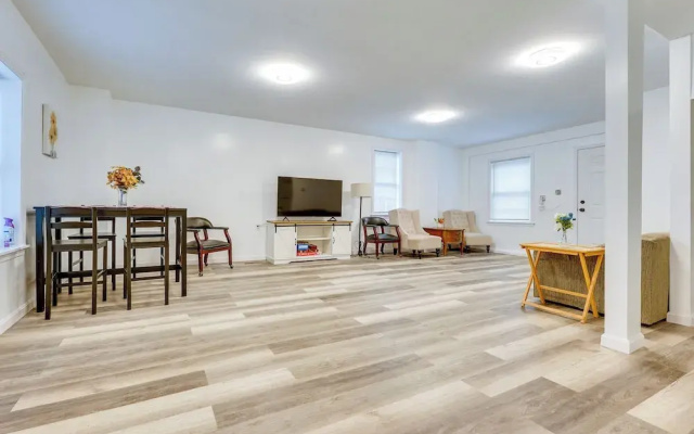 Ludlow Townhome: 3 Mi to Okemo Mountain!