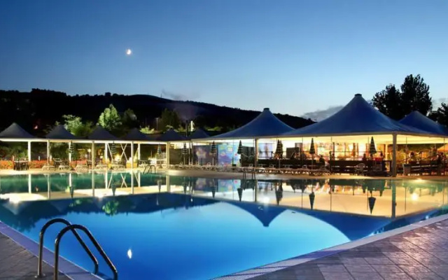 Pineto Beach Village & Camping