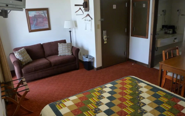 Riverbank Lodge