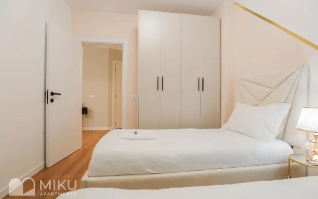 Miku Apartment - LUX 2Bd Apartment At City Center