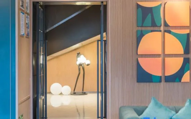 Orange Hotel (Yiwu International Trade City Shop)