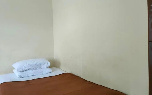 OYO 90090 Adhyaksa Syariah Guest House