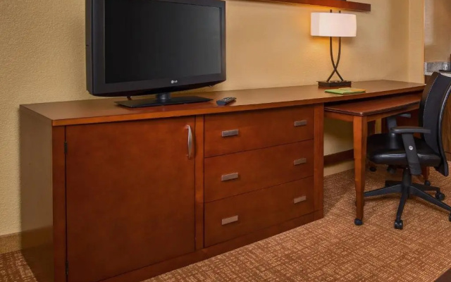 Courtyard by Marriott Williamsburg Busch Gardens Area