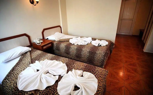 Parilti Hotel