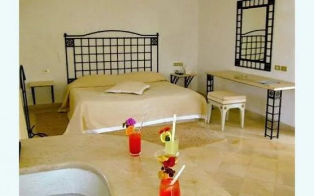 Moviegate Hotel