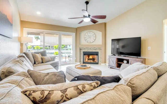 Lakefront Home w/ Outdoor Oasis in Glendale!