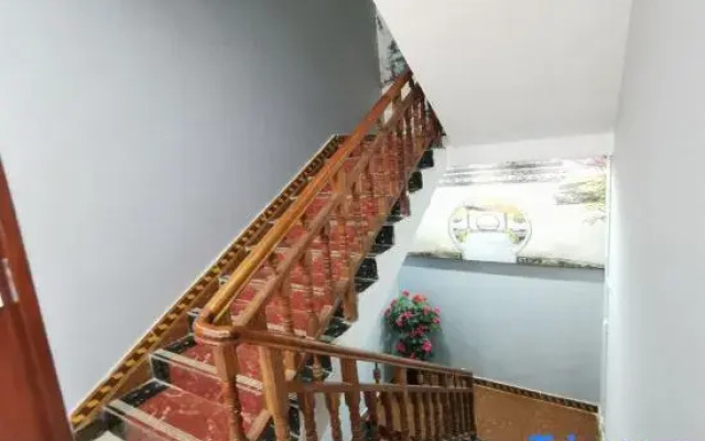 Yijia Hostel