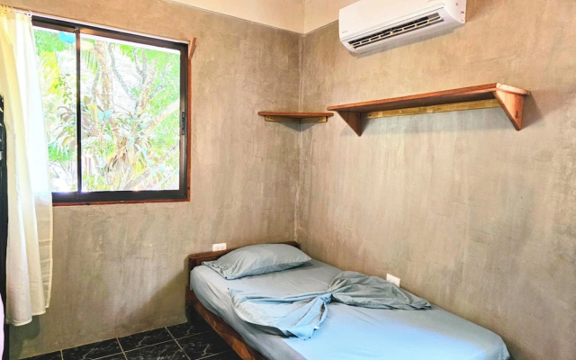 Don Jons Lodge -Surf & Yoga
