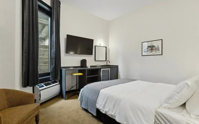 Logan Square SRO Hotel