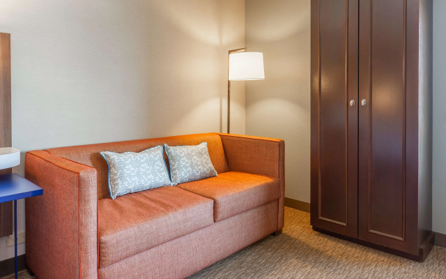 Hampton Inn Madison East Towne Mall Area