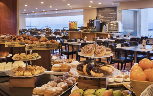 Crowne Plaza Tel Aviv Beach by IHG