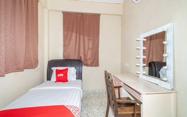 OYO 89932 DD Homestay
