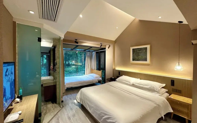 Lotus Glade Hotel