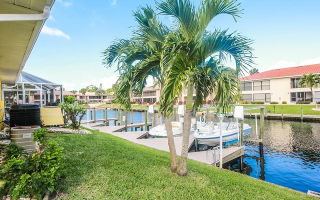 Seatuit Condominiums