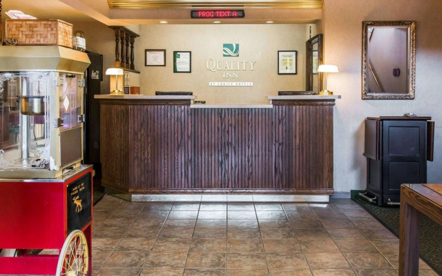 Quality Inn Saint Ignace I-75