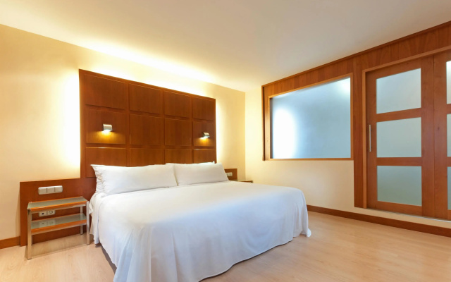Port Azafata Valencia Hotel