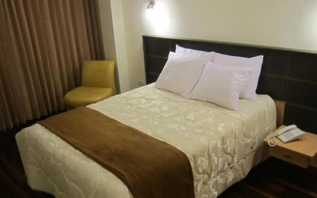 Plaza Real Hotel