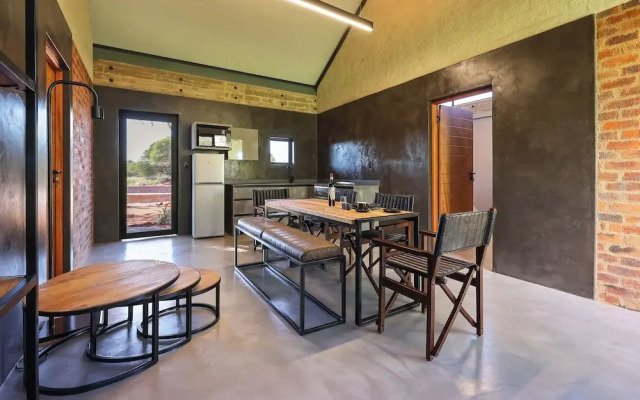 Naka Luxury Safari Lodge