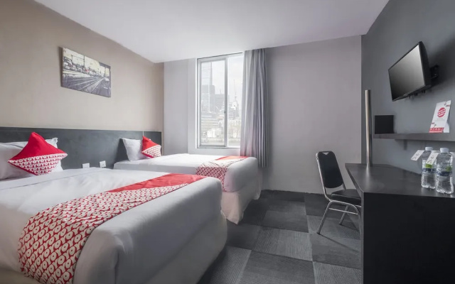 Hotel Asyra By OYO Rooms