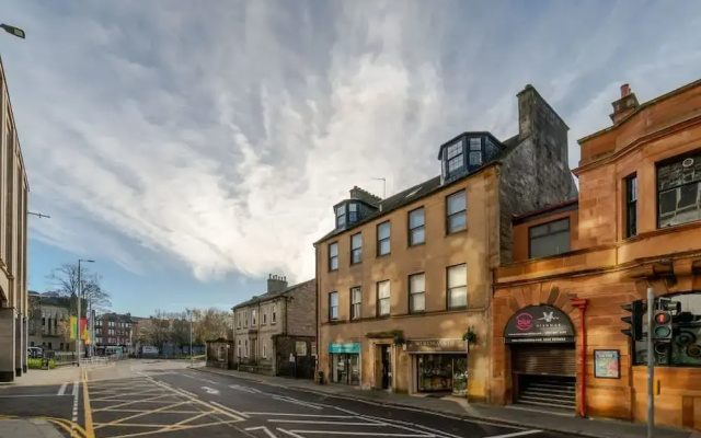 2 Bed Flat - Town Centre