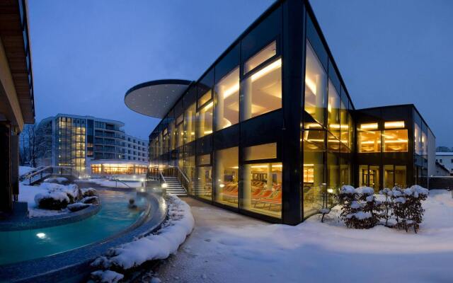 Отель EurothermenResort Bad Ischl вид на фасад