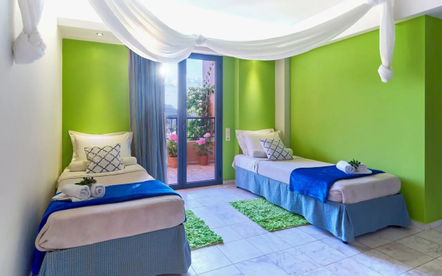 Golden Bay Apartments – Garden Haven
