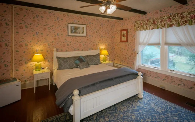 Taylor House Inn