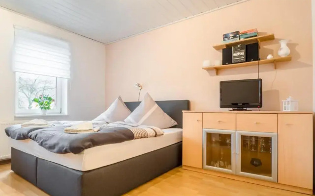 Ruhiges Apartment am Waldrand mit Schlossblick