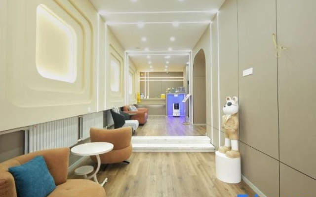 Pusu Unmanned Smart Hotel (Hulunbuir Ancient City Pedestrian Street)