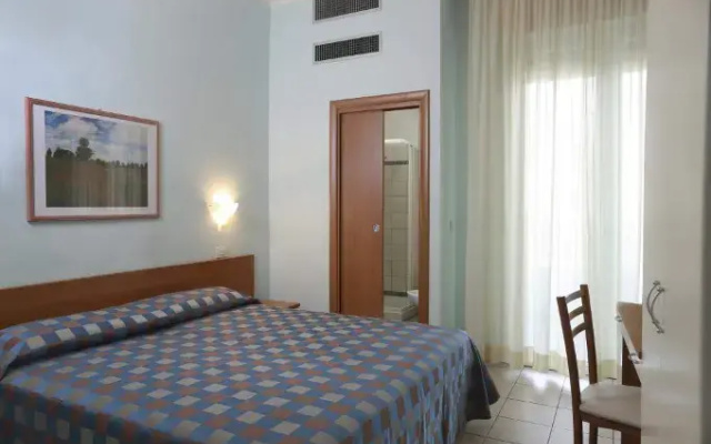 Iones Hotel