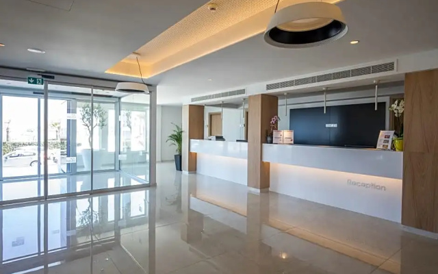 Evalena Beach Hotel Apartments