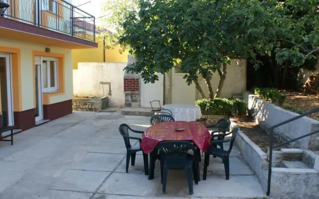 Apartments Rudy
