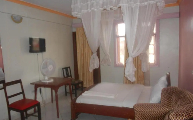 Riversand Hotel