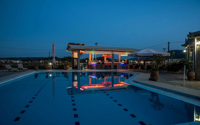 Aphrodite Studios & Apartments
