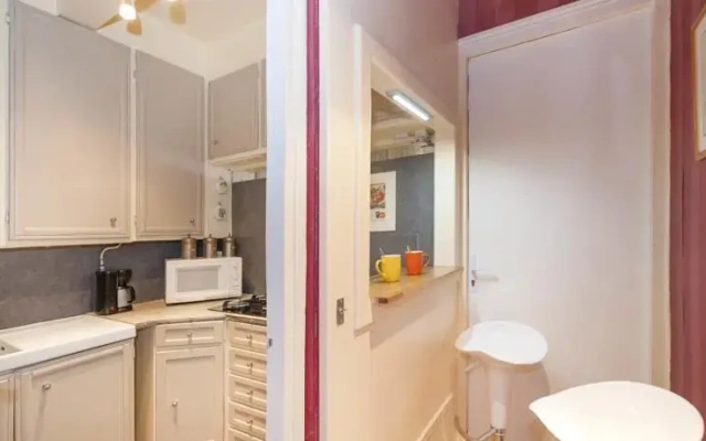 Lovely Pigalle Studio
