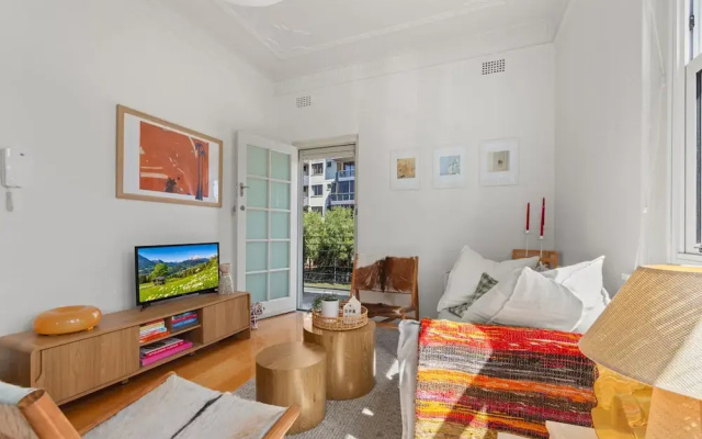 Charming 1-bed Apartment in Neutral Bay