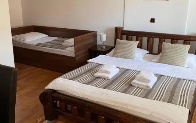 Guest House Piatra Craiului
