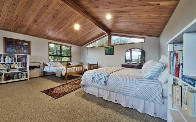 Sandspit Lodge