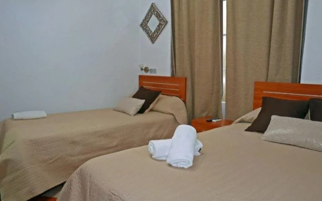 Hostal Colon