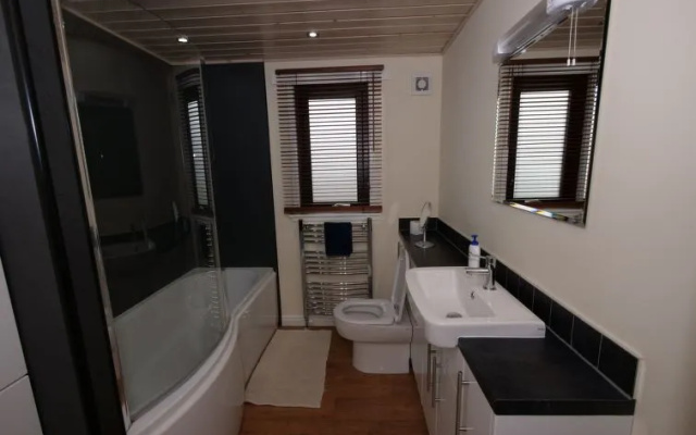 Chalet Loch Leven Lodge