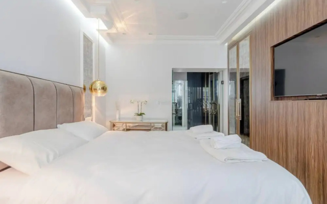 Beautifully Refurbished 2BD Flat - Earl's Court!