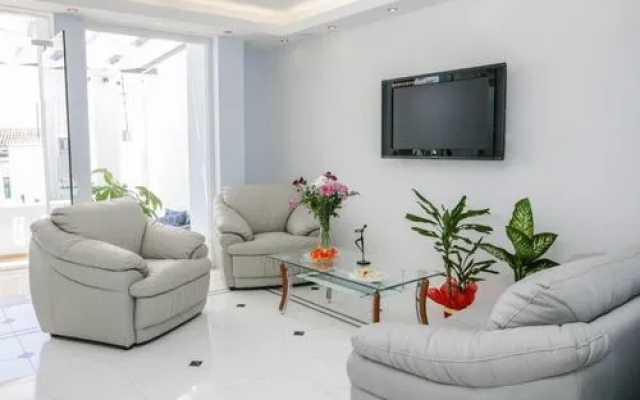 Finikas Hotel